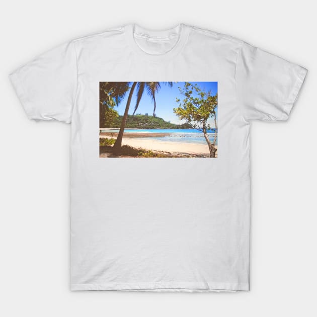 Seychelles. T-Shirt by terezadelpilar